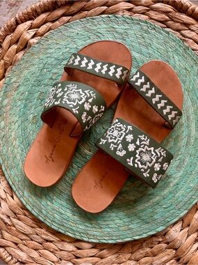Agave Girl Sandals 💚